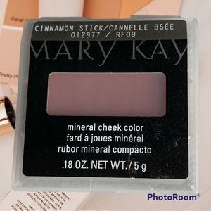 Mary Kay mineral cheek color: Cinnamon Sticks